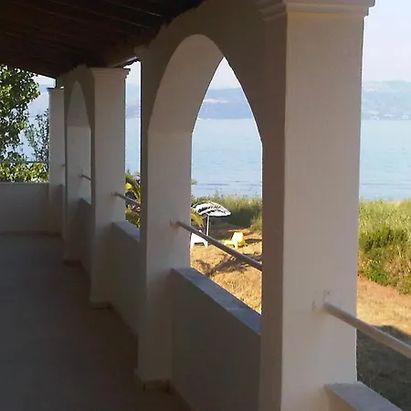 Virginia's Beachfront Apartment