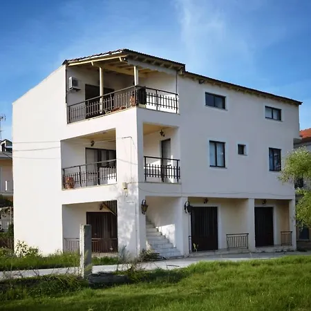 Virginia's Beachfront * Kavos